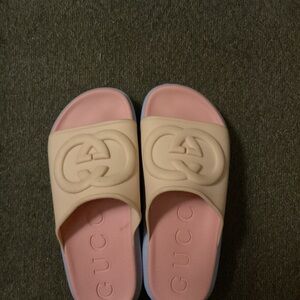Gucci Pink Sandals with Double-G Logo